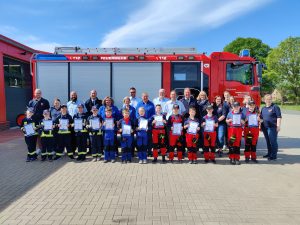 Mehr über den Artikel erfahren Gemeinsame Brandfloh-Abnahme der Kinderfeuerwehren in Moormerland